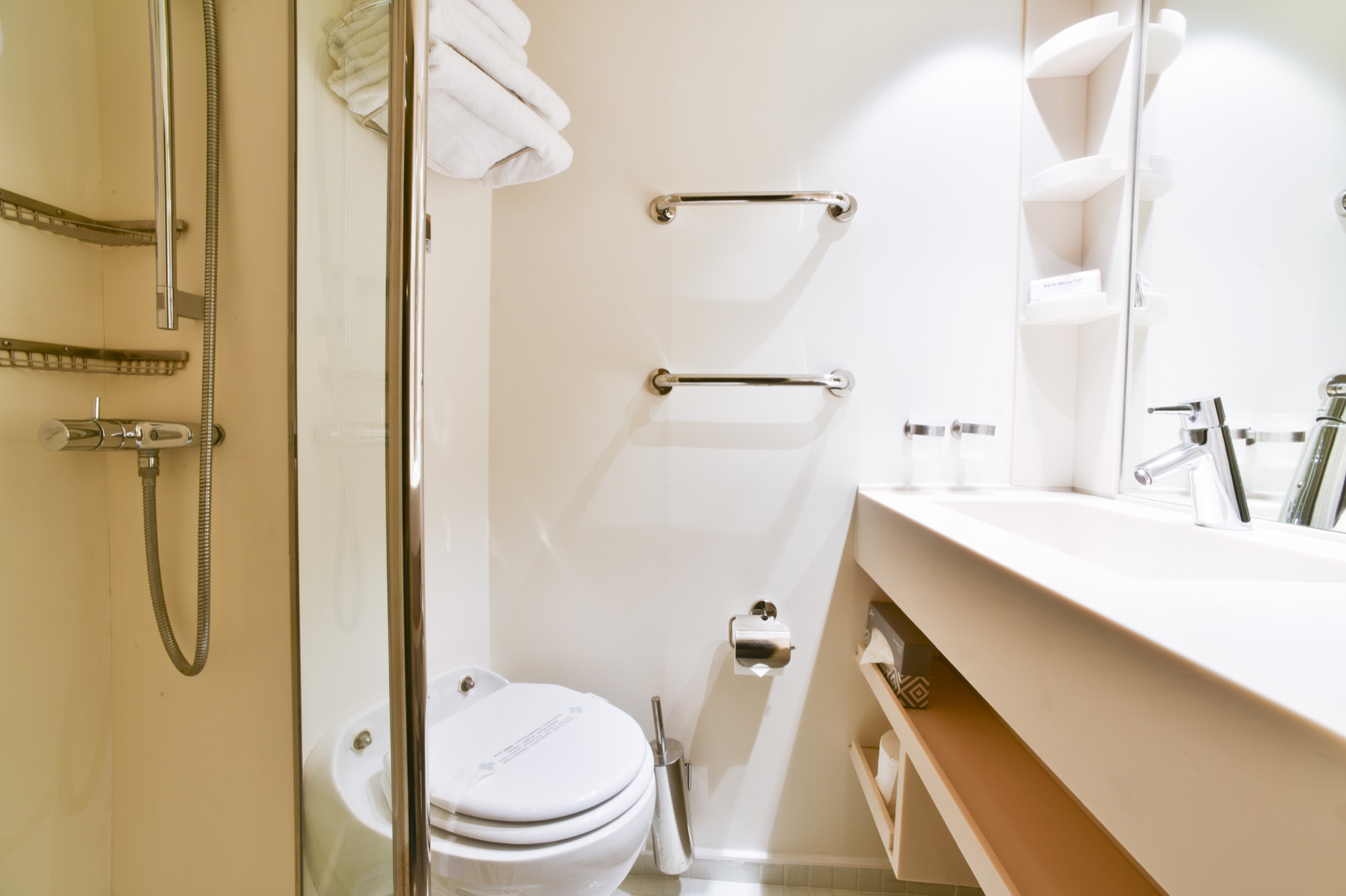 Celestyal Olympia Accommodation Inside Cabin IB 5.jpg